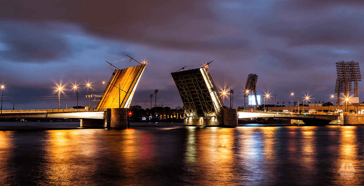 Разводные мосты 2. Разводной мост Александра Невского в Санкт-Петербурге. Тучков мост Санкт-Петербург. Разводной мост Тучков. Тучков мост в Петербурге.